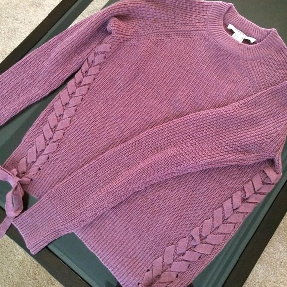 NWOT Forever 21 Sweater with Lace-Up Bow Sides - Picture 2 of 5